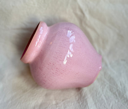 Vase en grès et émail rose - oh le bonbon!